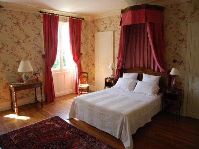 Chambres d'Hôtes Le Château de la Plante Thuré Chambre photo